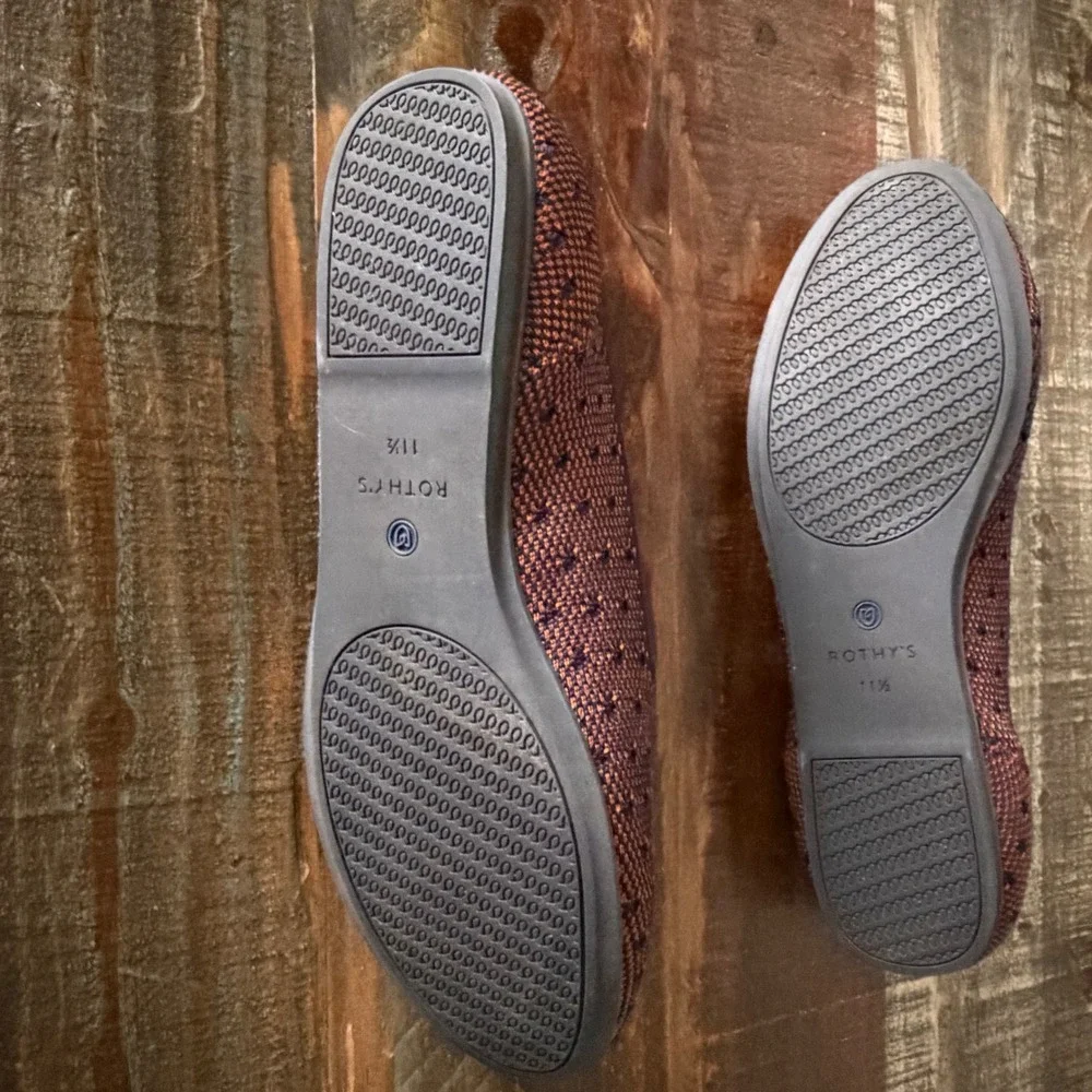 Rothys brand rothy
